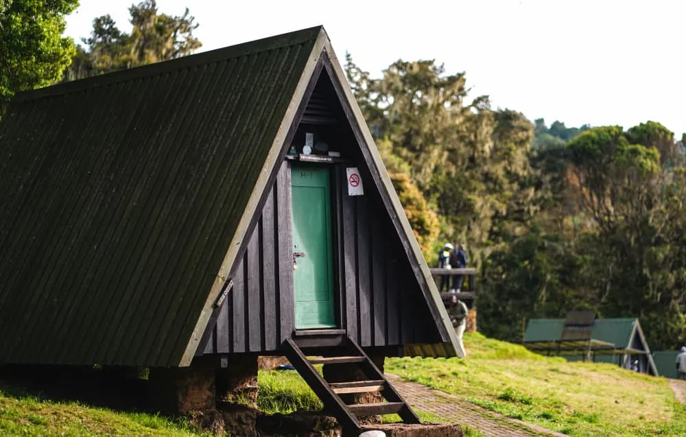 mandara-hut